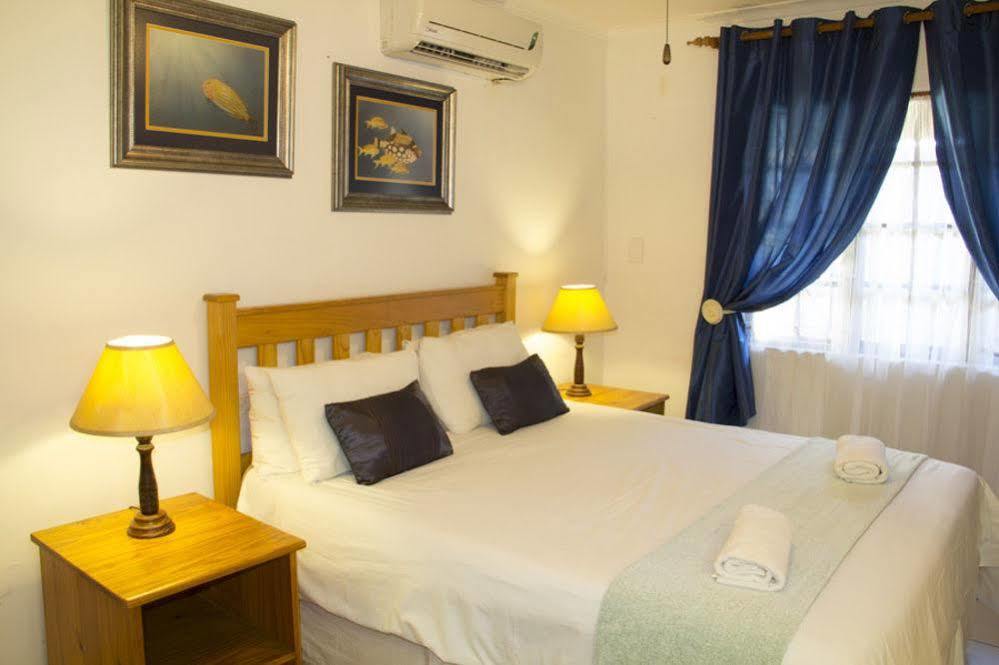 Hotel Aristo Manor Richards Bay Exterior foto